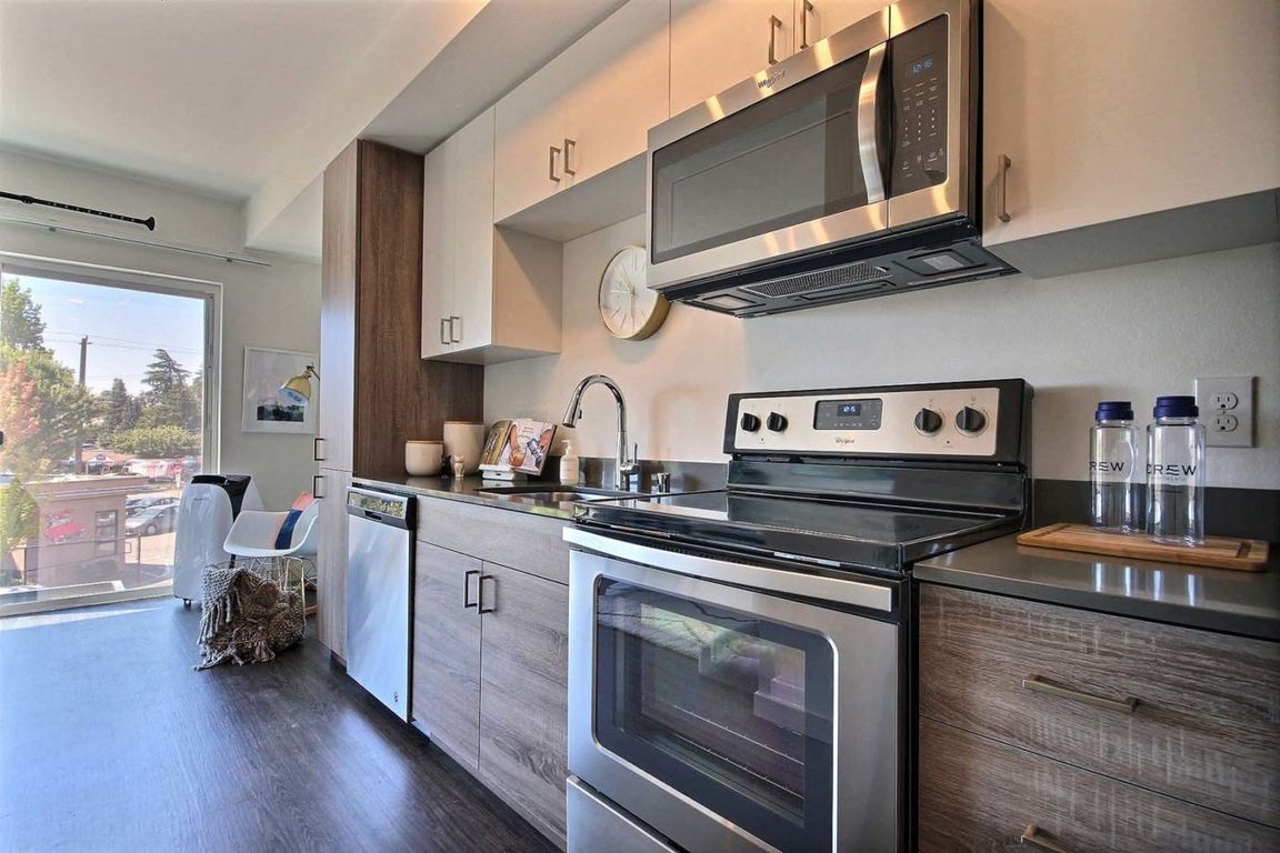 CREW Apartments Apartment Home Kitchen