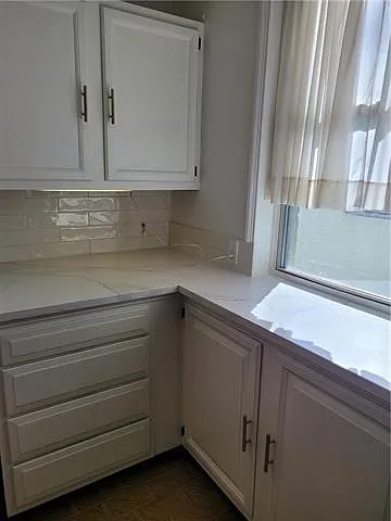 131 Avalon Way — Photo 8