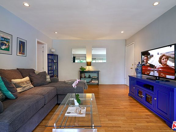 4th image of 1275 Havenhurst Dr APT 13