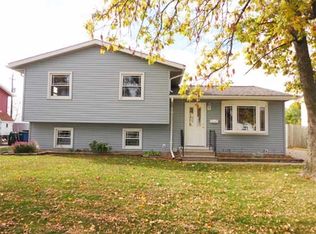 4811 47th St, Moline, IL 61265