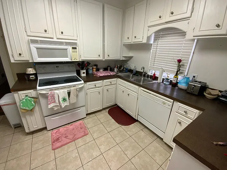 1710 Senate St #A — Photo 4