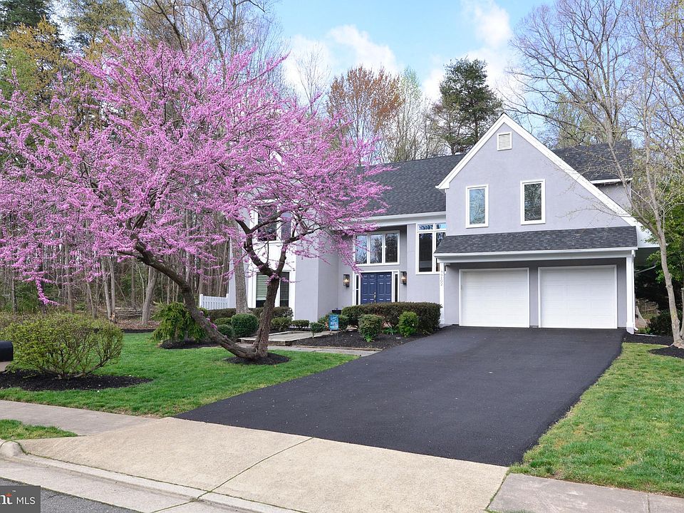 1st image of 9102 Meadowcreek Ln
