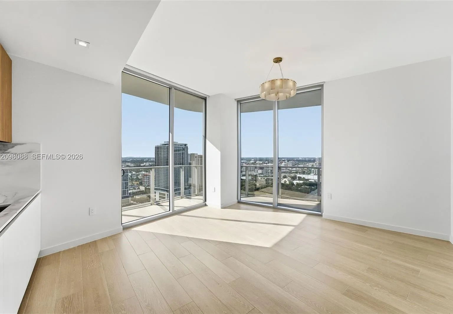 Casa Bella Residences — Photo 4
