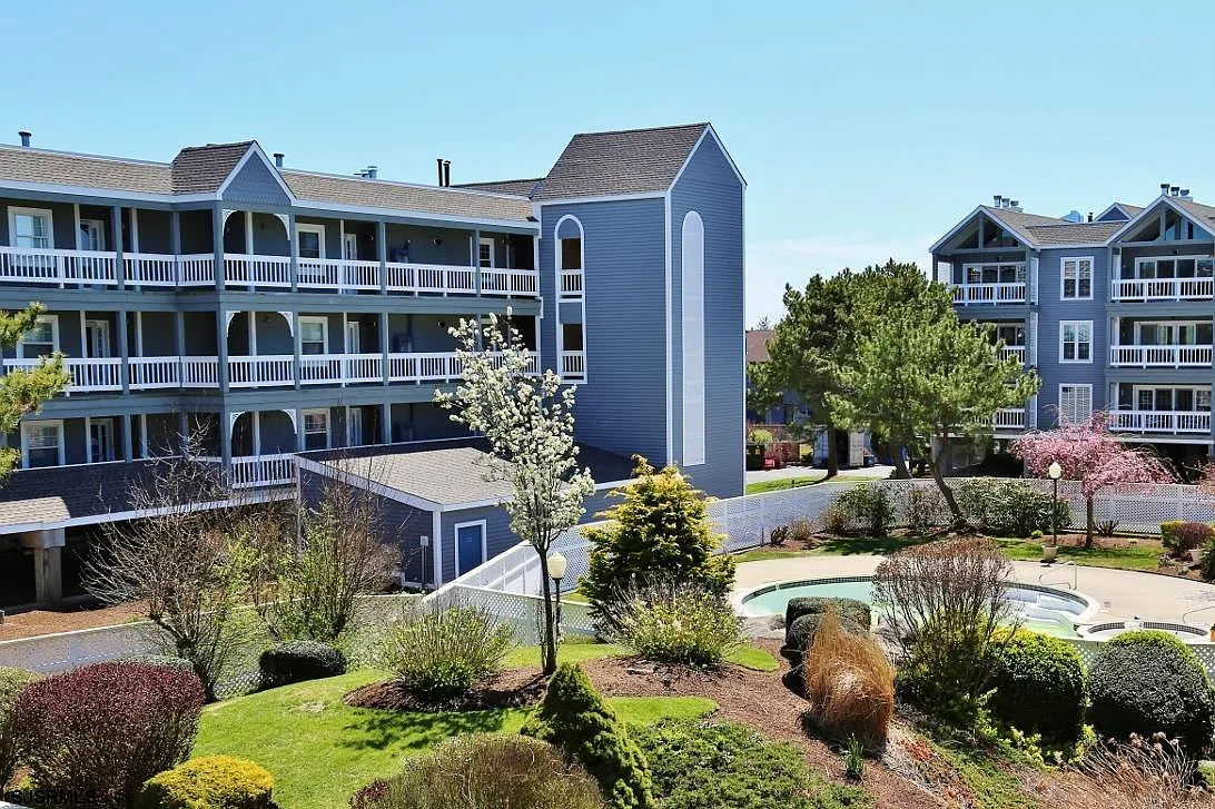 4800 Harbor Beach Blvd APT 3106 photo 1