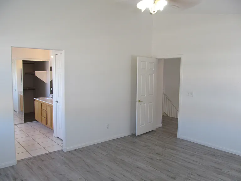 9600 Rainfall Ave — Photo 16