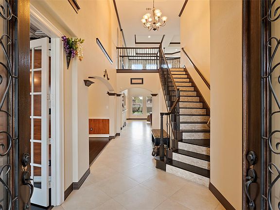 4th image of 4822 Isla Canela Ln