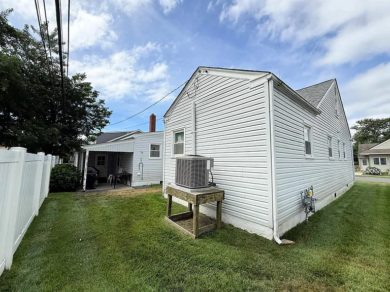 307 N Essex Ave — Photo 22