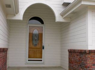2813 Tara Hills Cir, Council Bluffs, IA 51503
