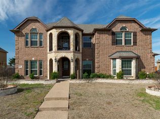 725 Keswick Dr, Desoto, TX 75115