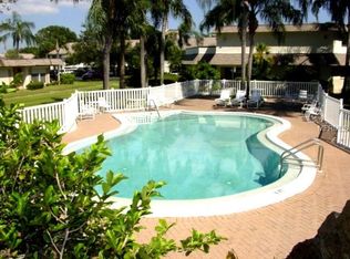 1601 43rd St N APT 104, Saint Petersburg, FL 33713