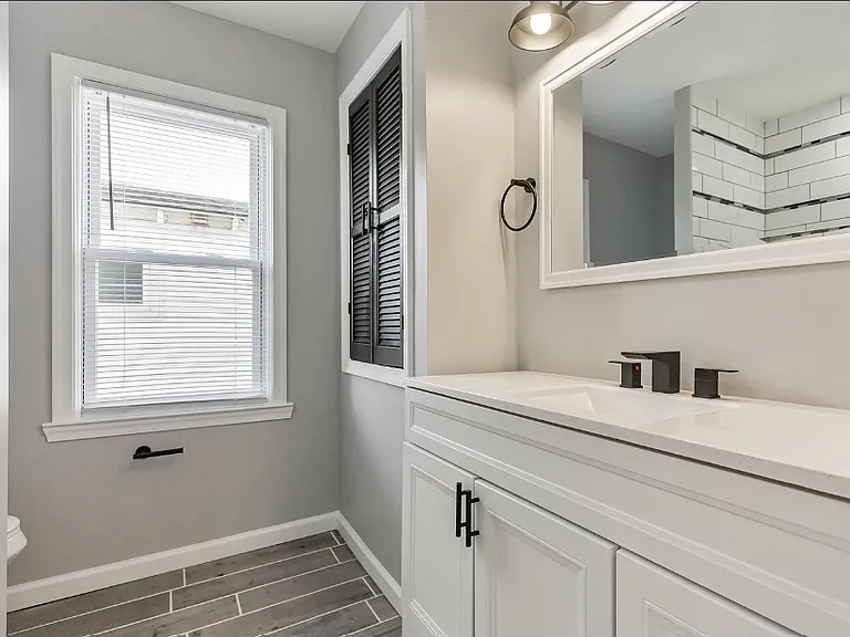 1307 Grant Ave — Photo 17