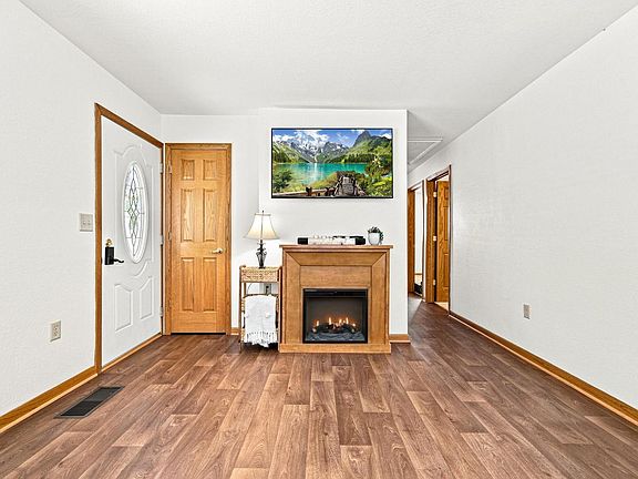 5th image of 643 Madison AVENUE