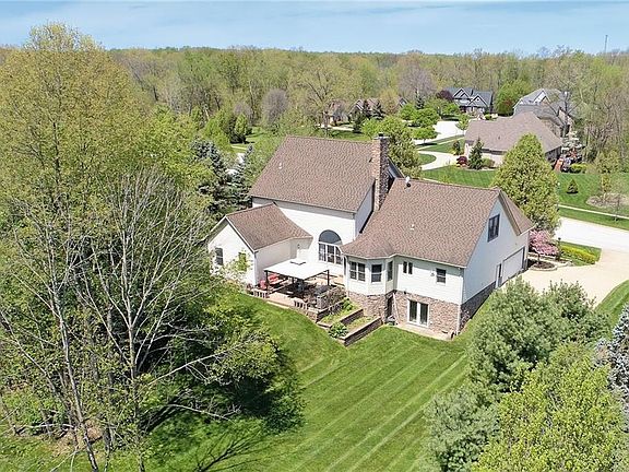 4th image of 630 River Bend Blvd