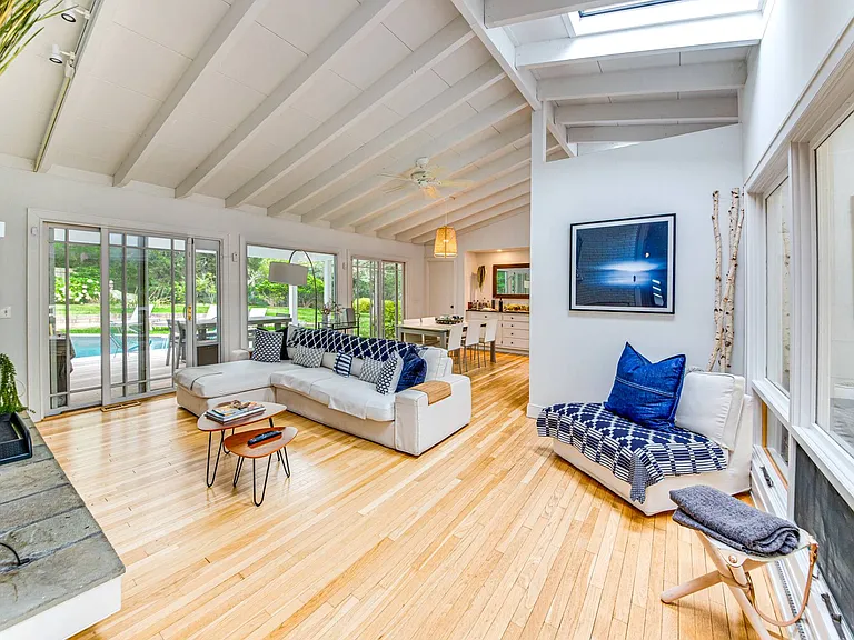 64 Winding Way — Photo 3