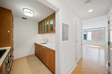 Rented by RELO REDAC INC.