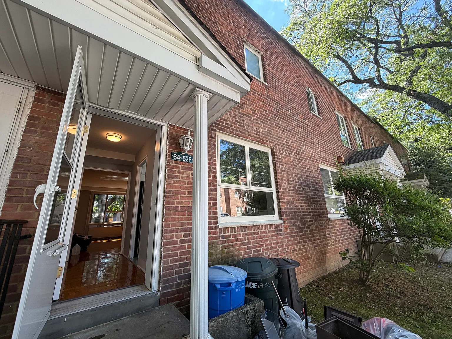 186th Ln, Fresh Meadows — Photo 1