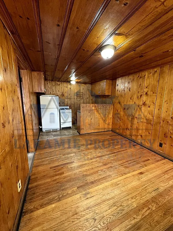 Building Photo - 407 1/2 S 5th St #A
