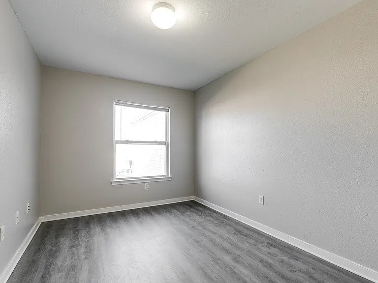 3528 E Richmond Rd #15 — Photo 12