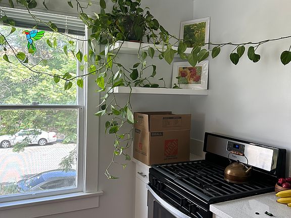 5th image of 920 20th St APT 2