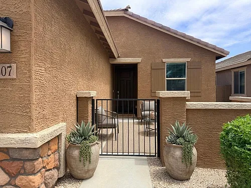 3807 S 65th Ave Photo 1