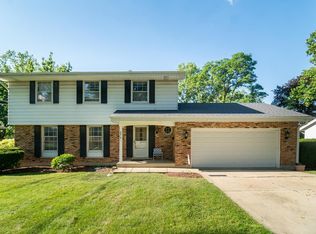 2010 Prairie Ave, Downers Grove, IL 60515