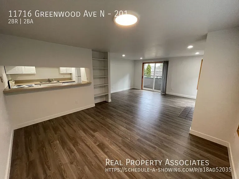 11716 Greenwood Ave N #201 — Photo 4