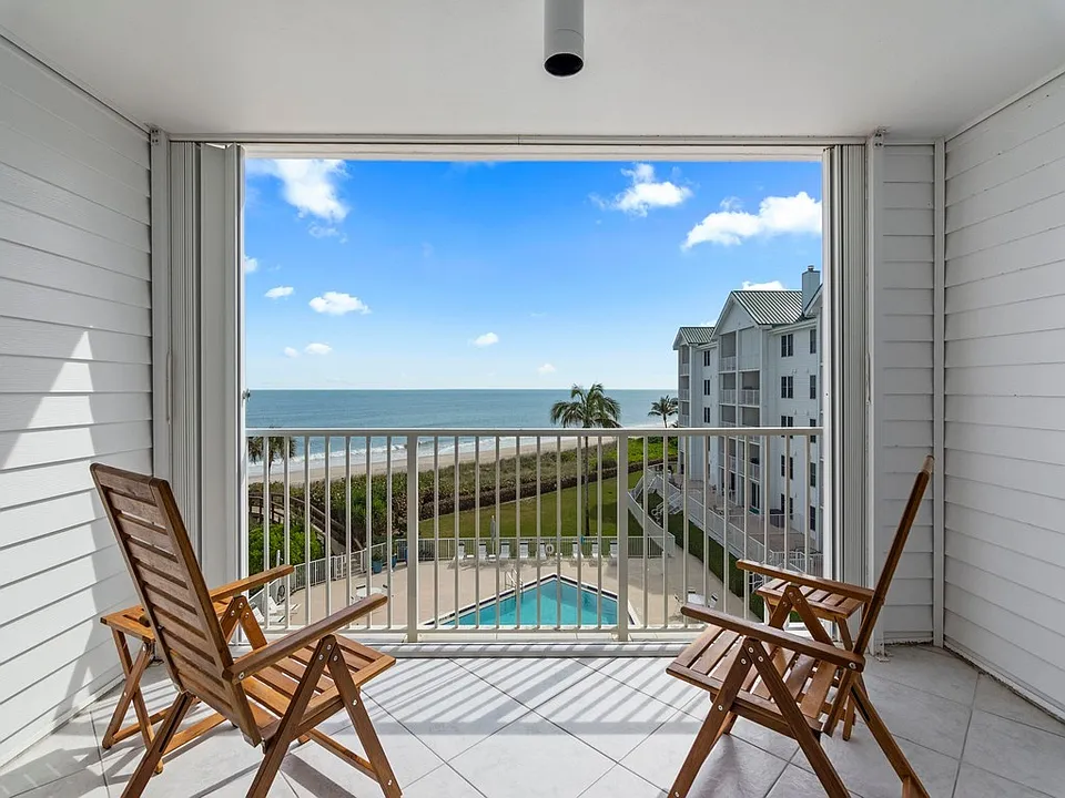 2700 Ocean Dr #404