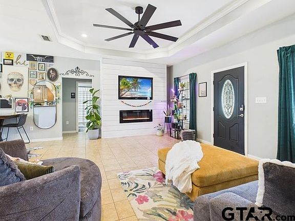 3rd image of 1675 Meadowview St