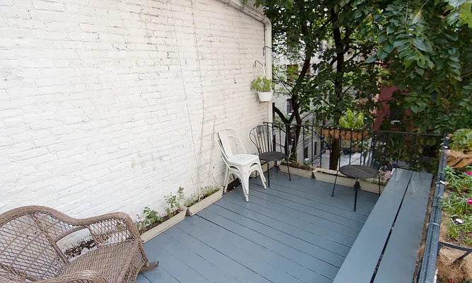 Rented by Corcoran | media 7