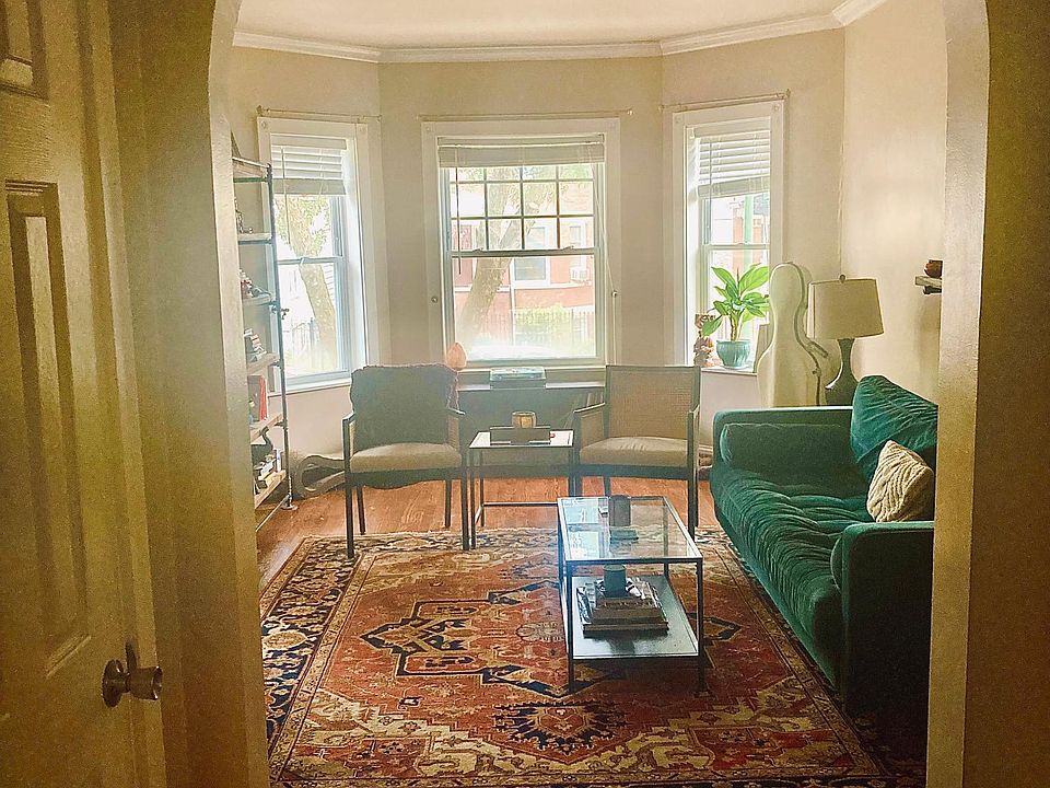 1st image of 2440 N Hamlin Ave APT 1A
