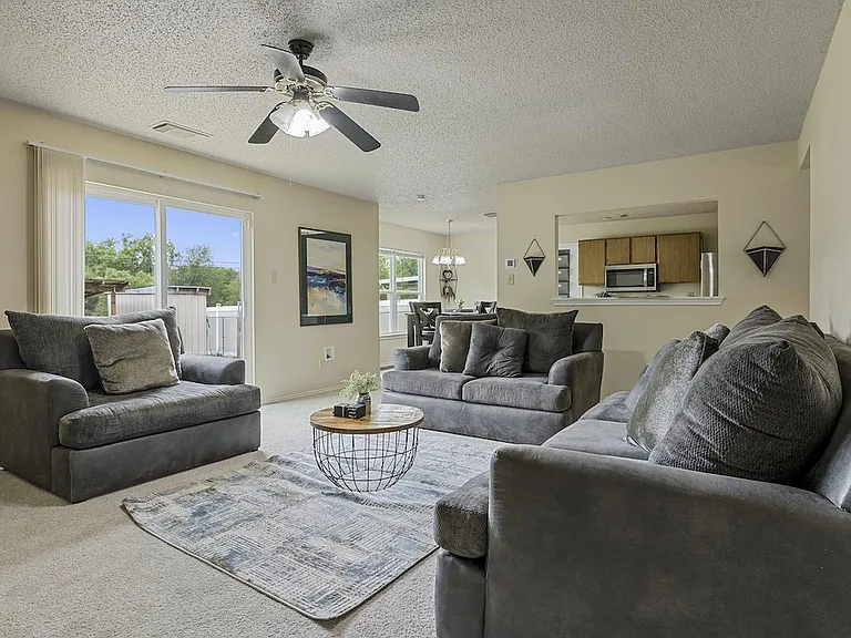 2166 Mossy Creek Dr — Photo 4