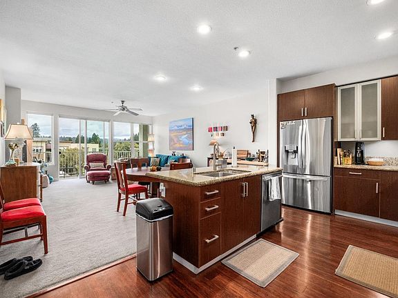 4th image of 2030 N Pacific Ave Unit 314