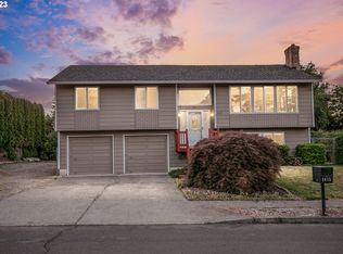 1415 SW 13th Pl, Troutdale, OR 97060