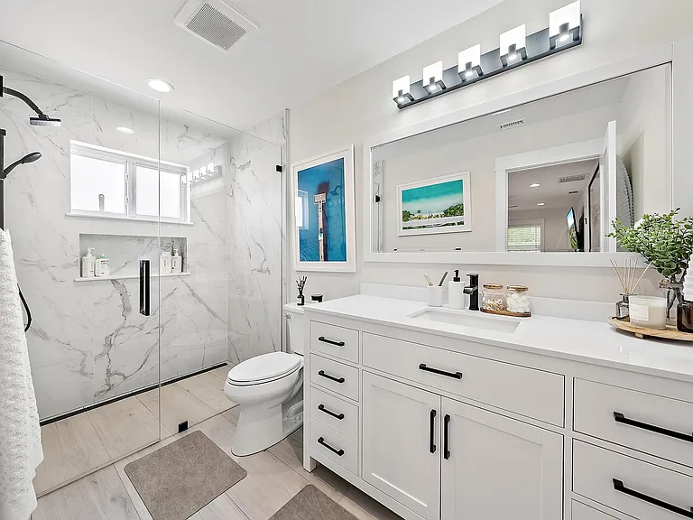 131 W Norfolk Rd — Photo 12