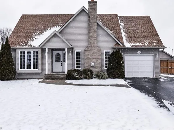 3 Meadowbrook Ct, Dunnville, ON N1A 3H6