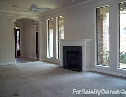 Nice fireplace : Great room with entry. Butler's pantry to the left. Full bath and study right.
