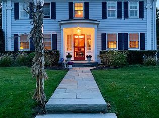 10 Greenview Way, Montclair, NJ 07043