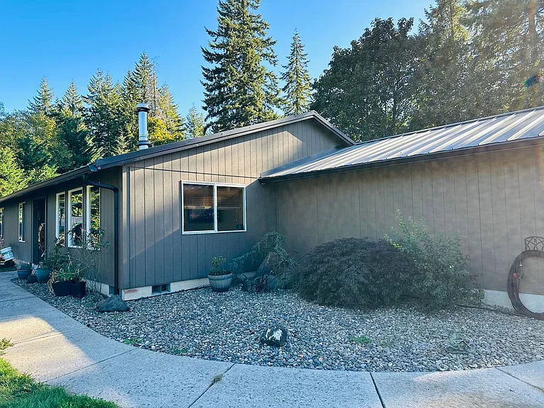 128 Bunting Dr — Photo 3
