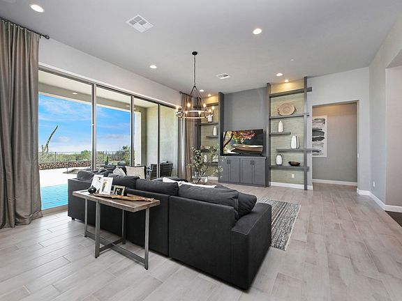 Dove Mountain community