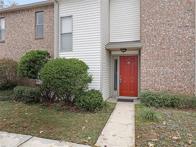 1st image of 1506 Parkview Blvd #1506