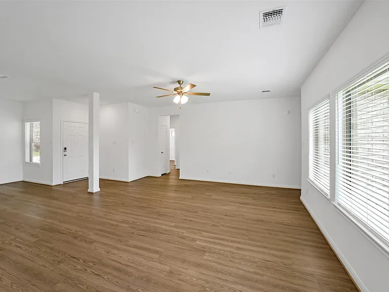 13315 Campos Dr — Photo 3