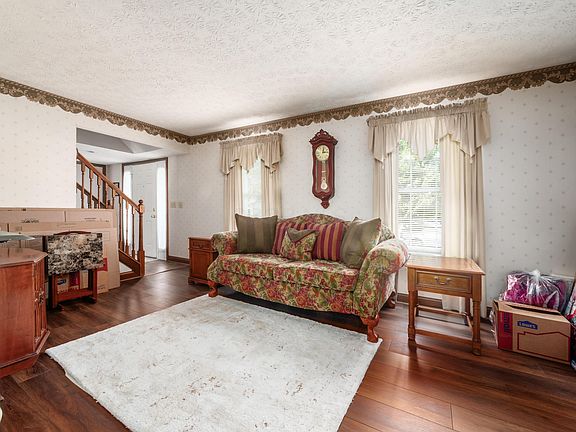 5th image of 3361 Oak Bend Blvd