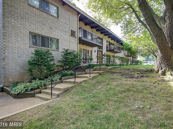 2nd image of 4939 Americana Dr #C