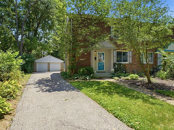 3rd image of 118 Burley Cir