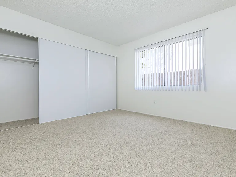 Del Amo Apartment Homes — Photo 23