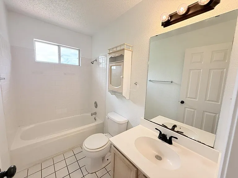 2302 Tracey Ann Ln — Photo 28