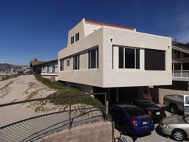 1st image of 1387 Hanover Ln