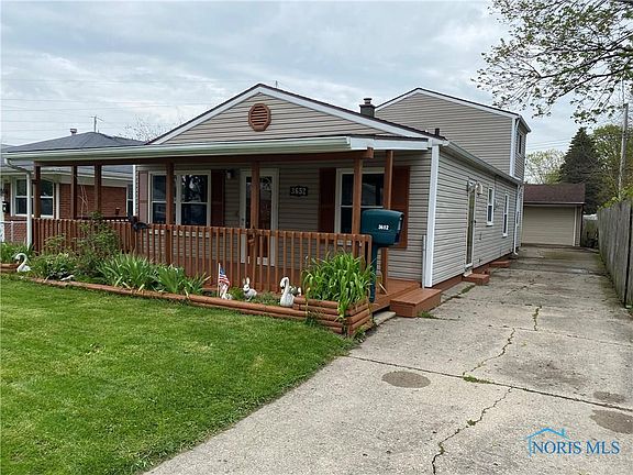 3rd image of 3652 Terrace Dr