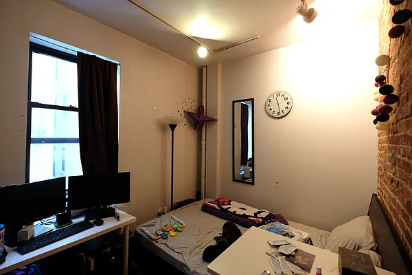 Rented by Keller Williams NYC | media 29