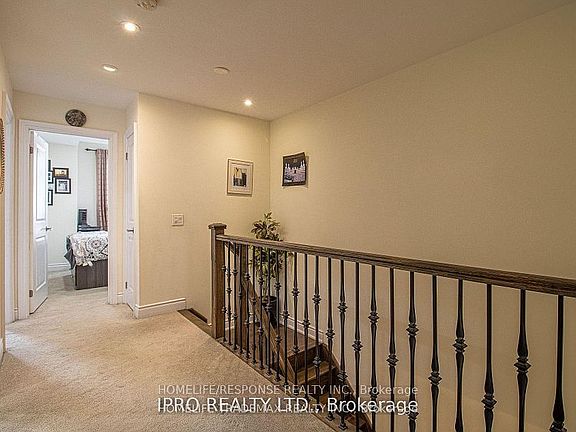 5th image of 1761 Magenta Rd S